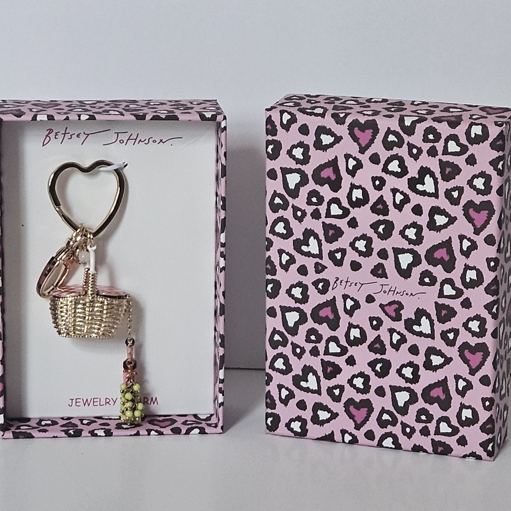 Betsey Johnson Gold Heart With Basket Keychain NWT
